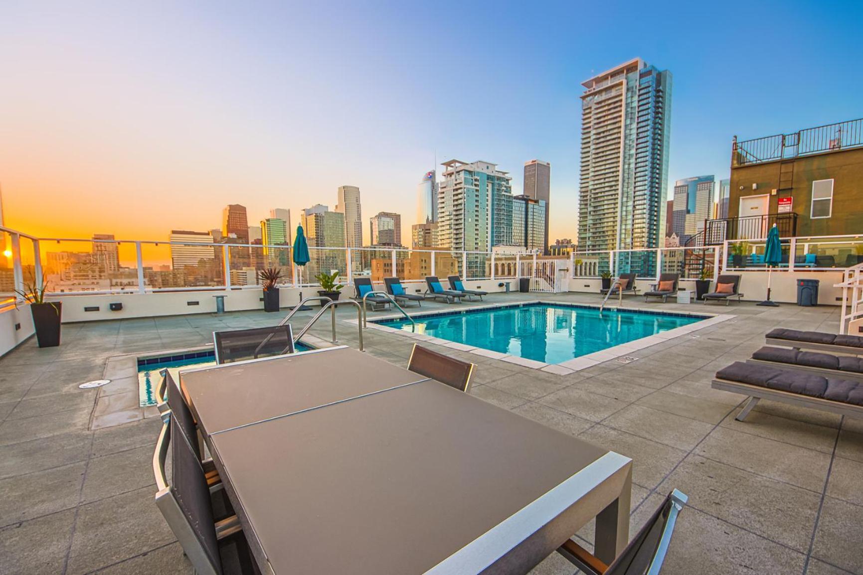 Stunning 1 Bdr 1 Bth, Pool, Jacuzzi Apartment Лос Анджелис Екстериор снимка